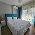 Deniz Manzarali, Plaja 100 Metre, Luks 4 * Marmaris