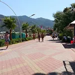 Deniz Manzarali, Plaja 100 Metre, Luks 4 Apartamento Marmaris