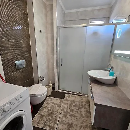 Deniz Manzarali, Plaja 100 Metre, Luks 4 Apartmán