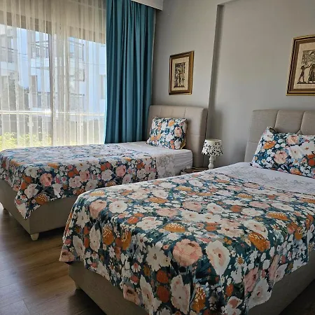 Deniz Manzarali, Plaja 100 Metre, Luks 4 *